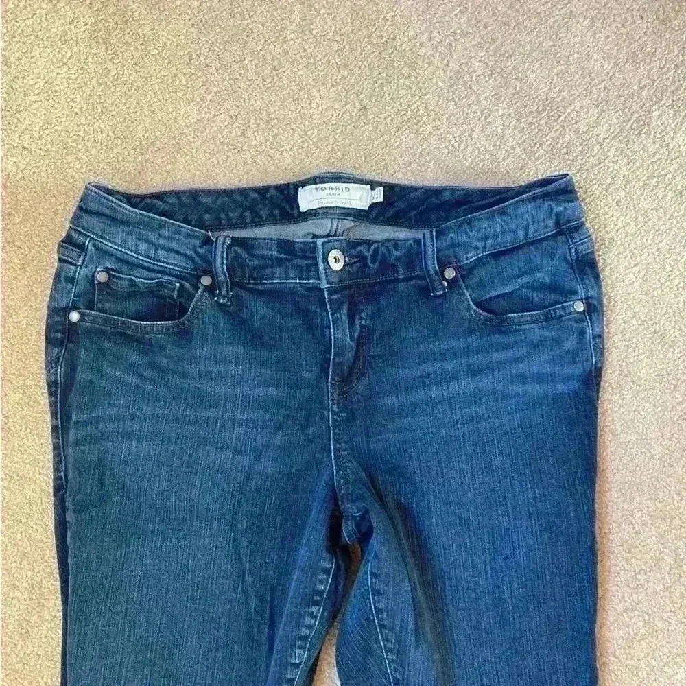 Torrid blue skinny jeans in size 16s - Picture 2 of 6